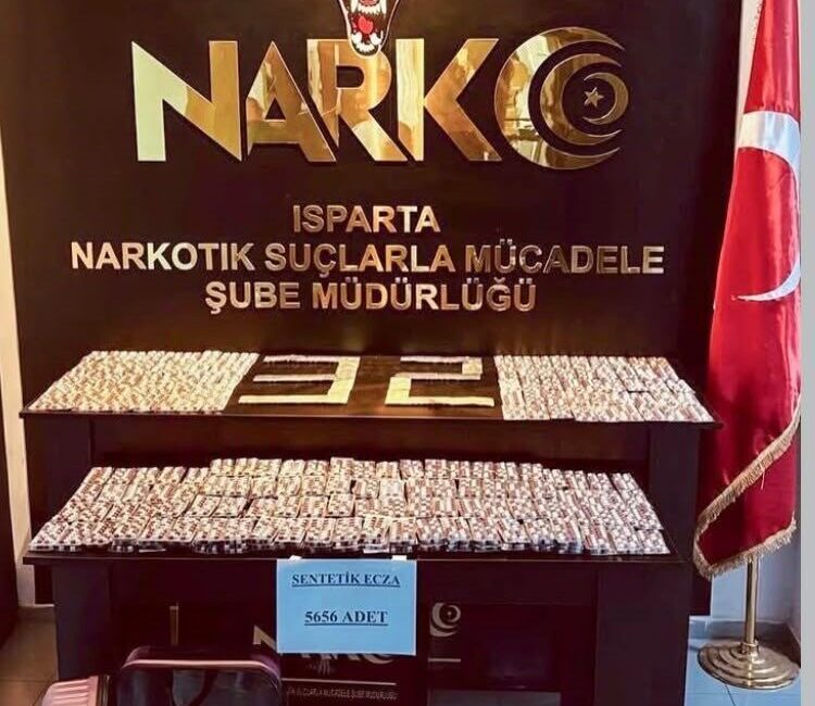 Isparta’da gerçekleştirilen uyuşturucu operasyonunda polis ekipleri tarafından 5 bin 656