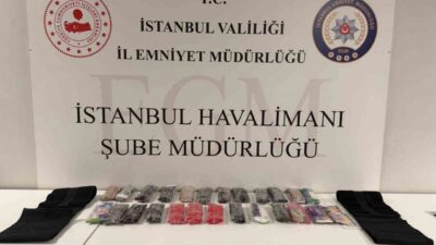 İstanbul Havalimanı’nda 2 şüpheli üzerinde yapılan üst aramalarında korse yelek