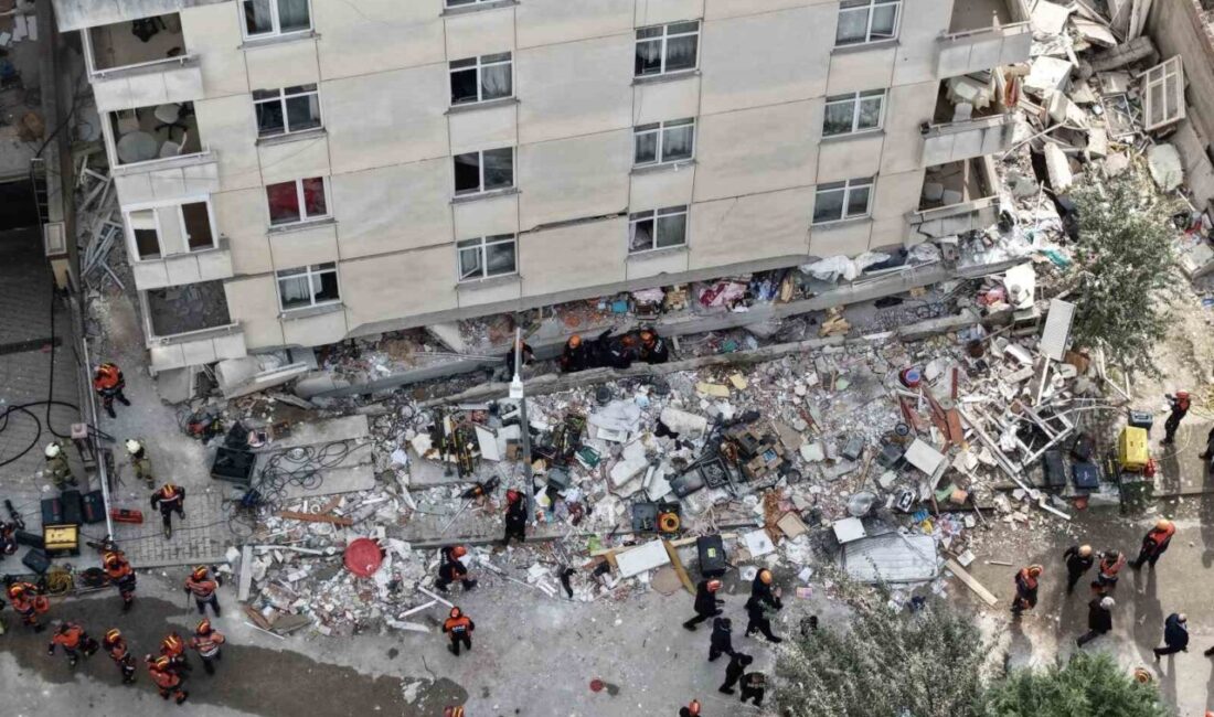 Maltepe ilçesindeki bir binanın çökmesi sonucunda 2 kişinin hayatını kaybettiği