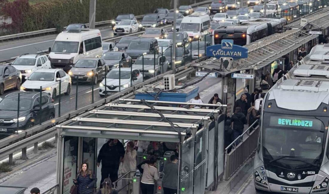 İstanbul’da Beşiktaş-Başakşehir ve Galatasaray-Fenerbahçe maçları öncesinde trafik yoğunluğu erken saatlerde