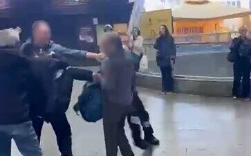 Şişli Mecidiyeköy Metrobüs Durağı’nın girişinde özel güvenlik görevlileri ile iddialara
