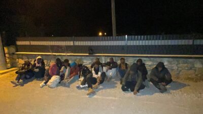 İzmir’in Urla ilçesinde Sahil Güvenlik ve jandarma ekipleri tarafından ortaklaşa