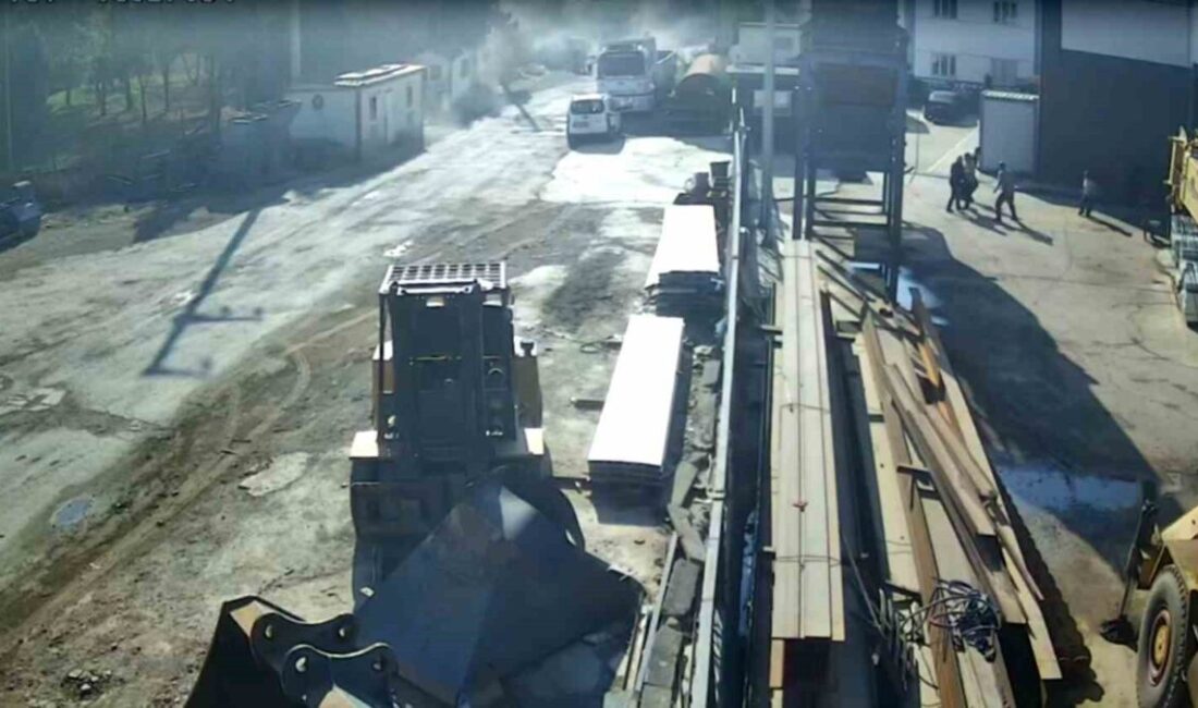 İzmir’in Torbalı ilçesinde bulunan bir metal fabrikasında meydana gelen patlama