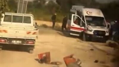 İzmir’in Bayındır ilçesinde meydana gelen kazada tren ile traktörün çarpışması