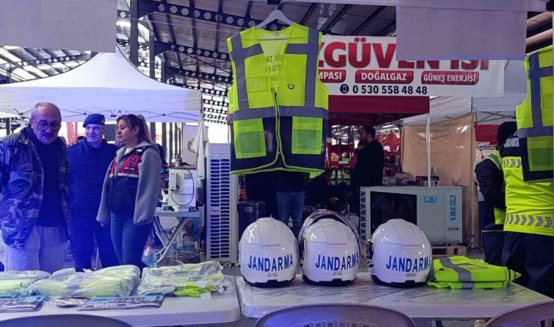 Denizli’nin Çivril ilçesinde, Jandarma ekipleri tarafından trafik güvenliği konusuna dikkat