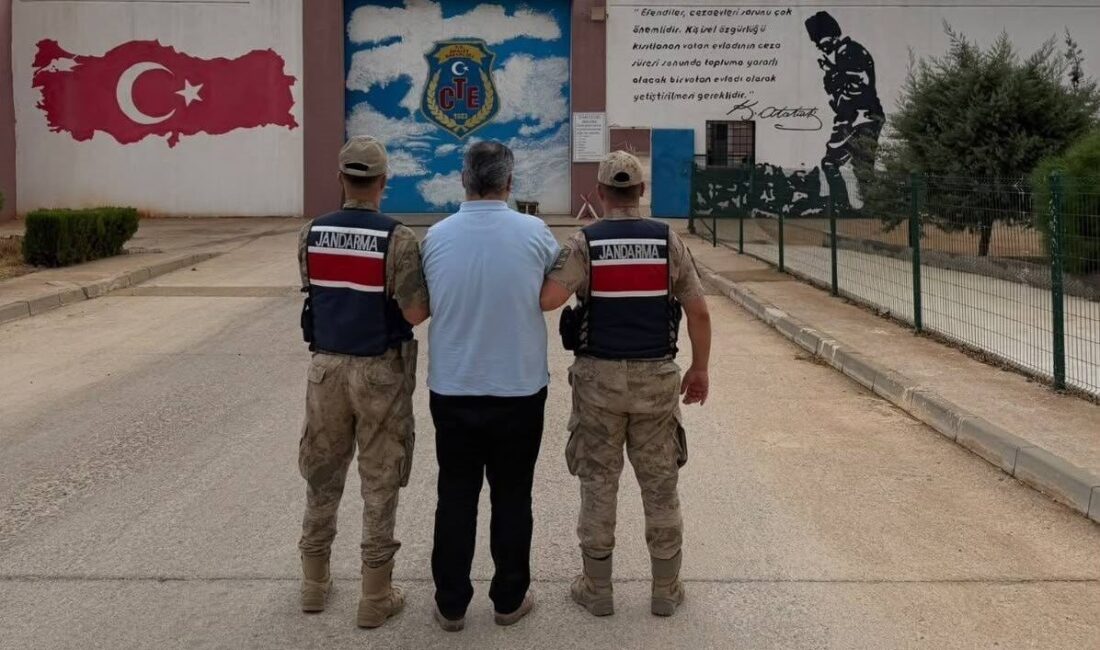 Gaziantep’te jandarma ekiplerinin gerçekleştirdiği operasyonda FETÖ/PDY terör örgütüne mensup oldukları