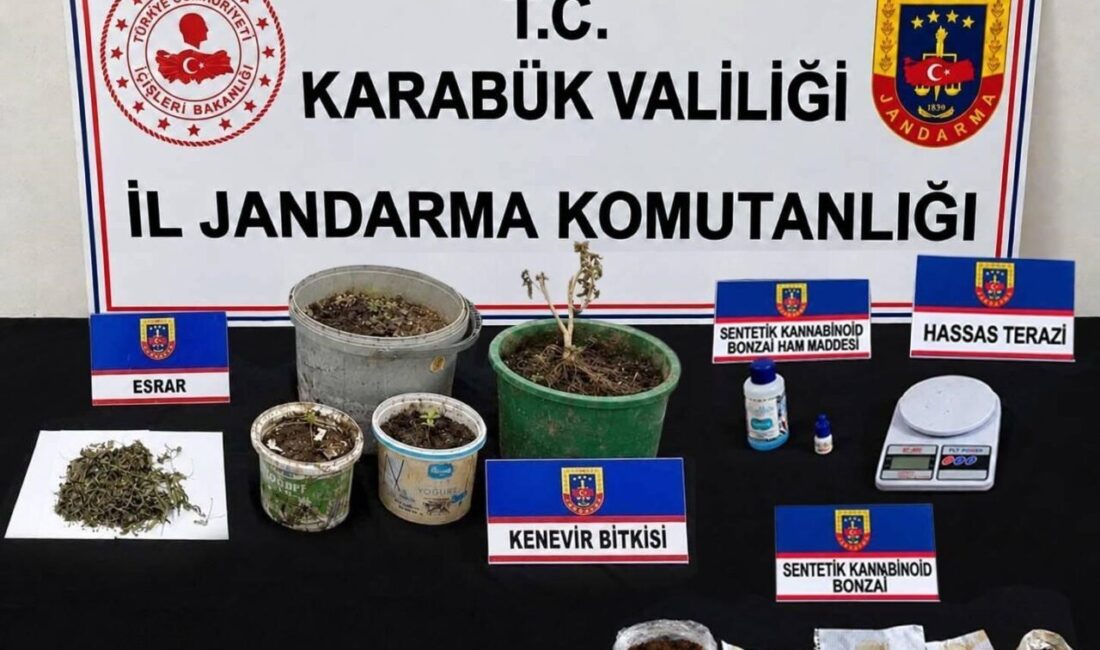 Karabük’te gerçekleştirilen operasyonda 2 şüpheli uyuşturucu bulundurmaktan gözaltına alındı. Karabük