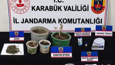 Karabük’te gerçekleştirilen operasyonda 2 şüpheli uyuşturucu bulundurmaktan gözaltına alındı. Karabük