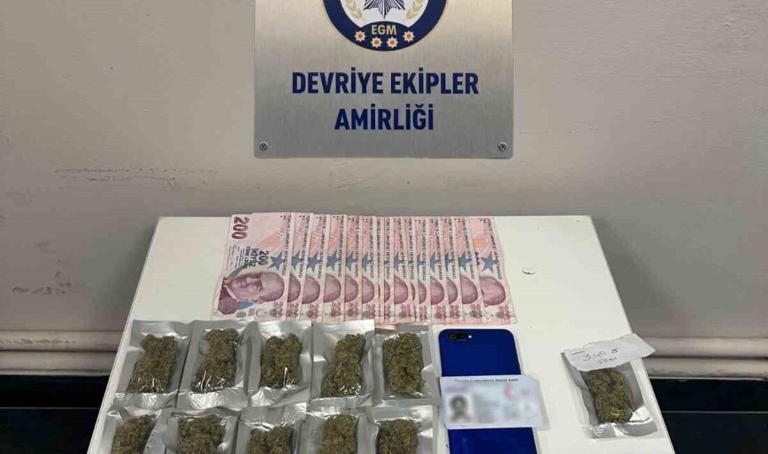 Kadıköy’de polis ekiplerinin dron destekli takibe aldığı araçta bulunan 2