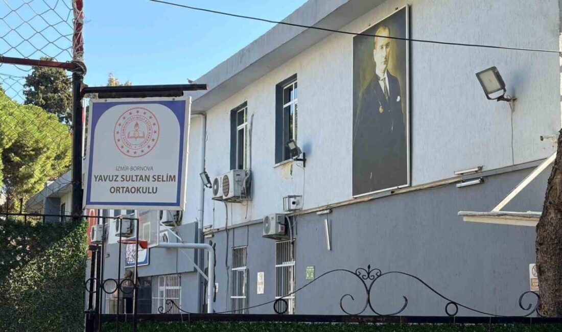 İzmir’in Bornova ilçesinde, Yavuz Sultan Selim Ortaokulu’nda görevli bir öğretmenin,