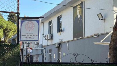 İzmir’in Bornova ilçesinde, Yavuz Sultan Selim Ortaokulu’nda görevli bir öğretmenin,