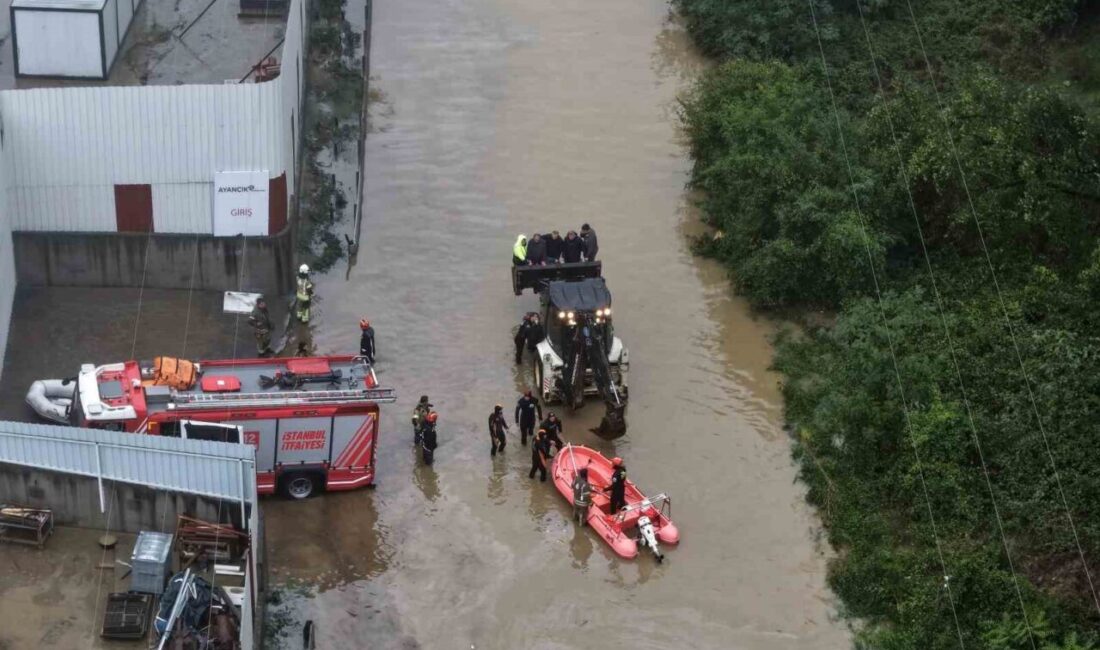 İstanbul’un Kağıthane ilçesinde meydana gelen şiddetli yağışların ardından sel suları