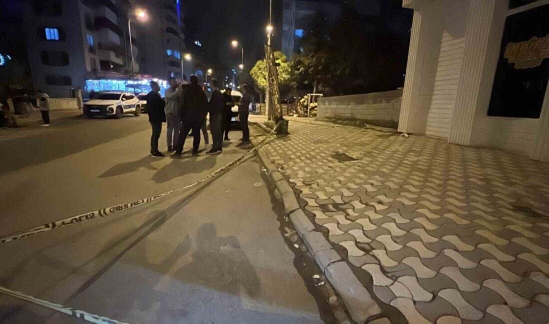 Kahramanmaraş’ta gerçekleşen bir silahlı saldırıda iki kişi yaralandı. Olay, Onikişubat