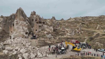 Nevşehir’in Göreme beldesinde çöken peribacası havadan görüntülendi. Edinilen bilgiye göre,