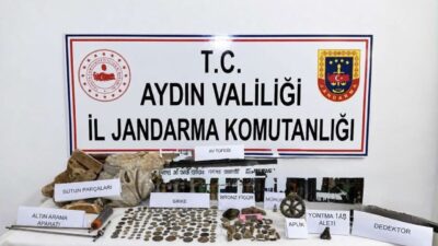 Aydın’ın Karacasu ilçesinde jandarma ekiplerince iki şüphelinin evine düzenlenen operasyonda,