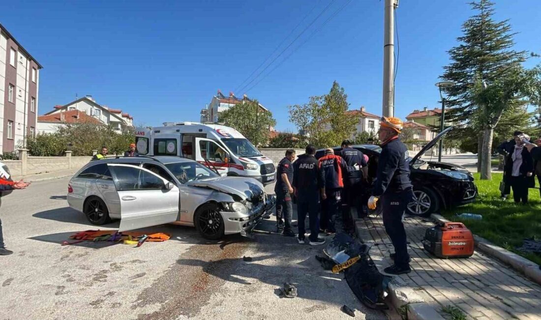 Karaman ilinde gerçekleşen trafik kazasında otomobil ile cipin çarpışması sonucunda