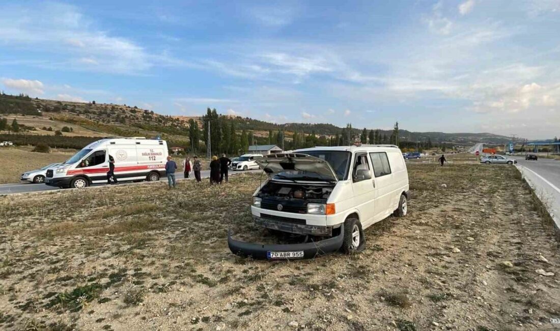 Karaman’da meydana gelen trafik kazasında minibüsün otomobille çarpışması sonucunda 1