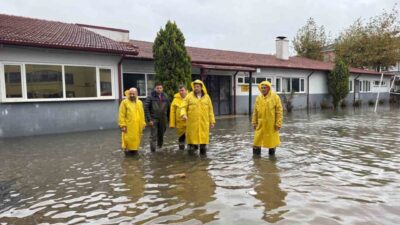 Karasu ilçesinde meydana gelen sel ve şiddetli yağışların ardından eğitim