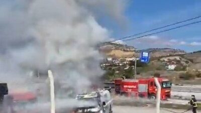 Tosya ilçesinde bulunan bir tankerde çıkan yangın, itfaiye ekipleri tarafından