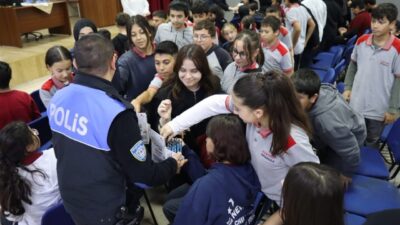 Kastamonu’da polis ekipleri tarafından yürütülen sosyal sorumluluk projesi kapsamında, 1