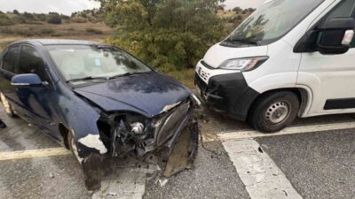 Tosya ilçesinde meydana gelen trafik kazasında, D100 karayolunda yağış nedeniyle
