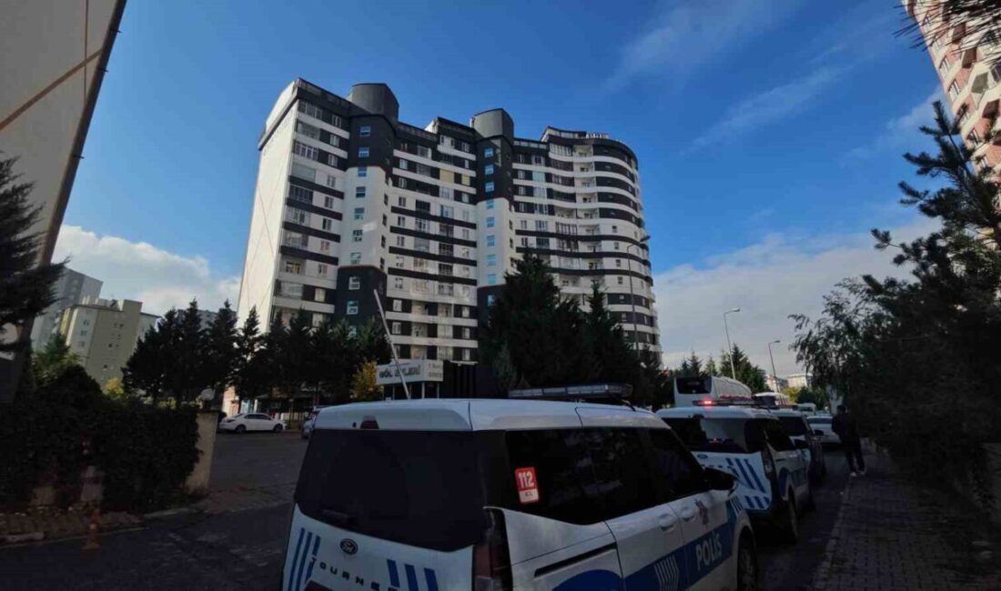 Kayseri’nin Melikgazi ilçesinde çıkan kavgada birbirlerini bıçakla yaralayan çift tedavi