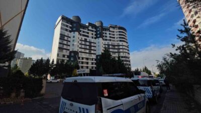 Kayseri’nin Melikgazi ilçesinde çıkan kavgada birbirlerini bıçakla yaralayan çift tedavi