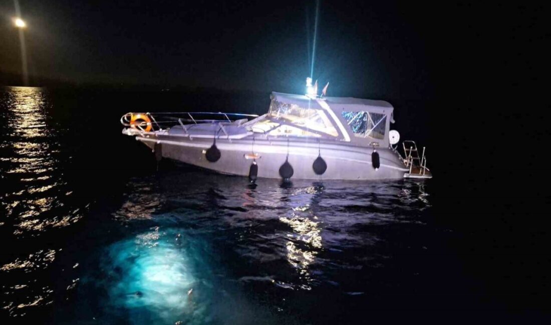 Marmaris ilçesi Sarımersin Koyu mevkiinde içerisinde 2 şahıs bulunan özel