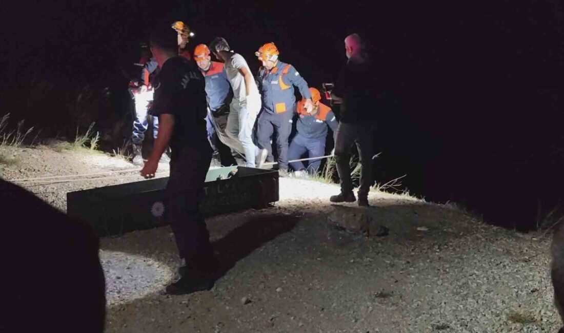 Antalya’nın Akseki ilçesinde yakınlarının kayıp ihbarında bulunduğu çiftin otomobili, yolun