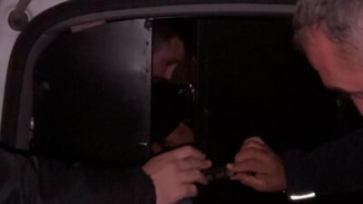 Kayseri’de polis ekipleri, Talas ilçesine bağlı Harman Mahallesi Mezarlık Sokak