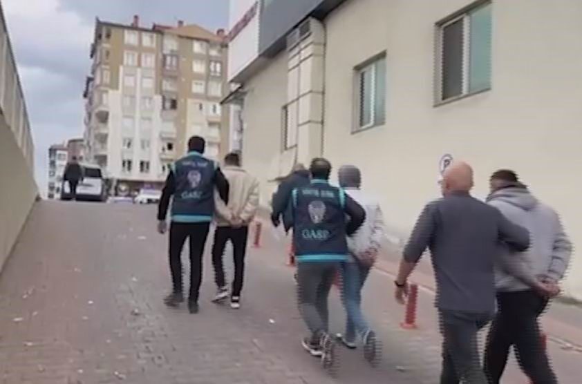 Kayseri’de polis ekipleri tarafından yapılan çalışmalarda, iş yeri kurşunlama olayına