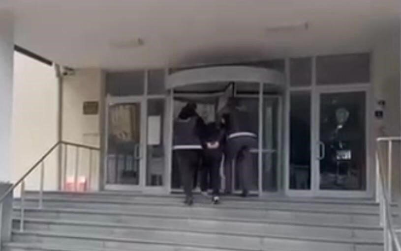 Kayseri’de polis ekipleri tarafından gerçekleştirilen operasyonda, ‘kasten öldürme’ suçu nedeniyle
