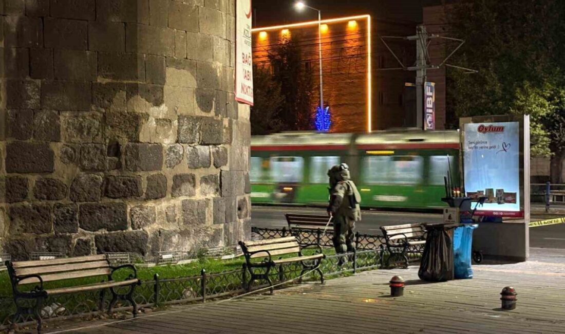 Melikgazi ilçesinde bir bankanın arka kısmında unutulan bir sırt çantası