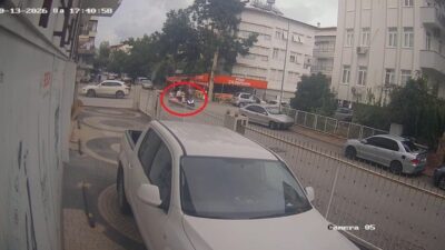 Manavgat ilçesinde meydana gelen trafik kazasında bir kişi yaralandı. Güvenlik