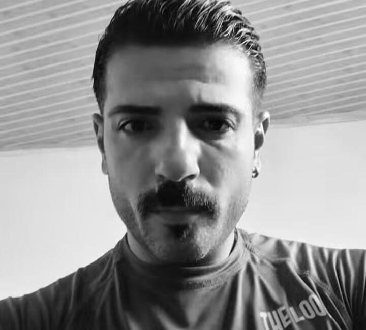 Denizli’nin Bekilli ilçesinde bir eğlence mekanından çıkan sürücü, aracıyla uçuruma
