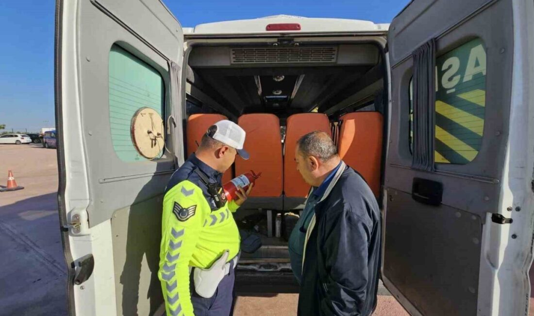 Kilis’te, jandarma ekipleri tarafından 27 öğrenci servisi, okul tedbirleri kapsamında