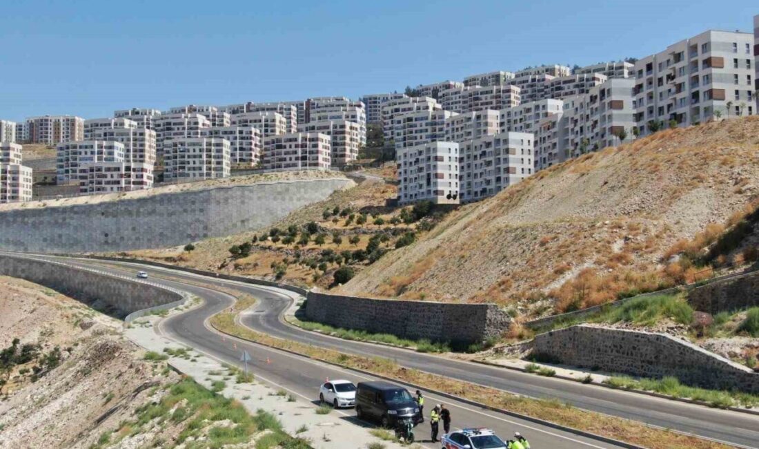 Kilis’te, jandarma ekipleri trafik ihlallerini engellemek ve trafik güvenliğini sağlamak