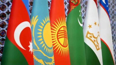 Kırgızistan Cumhurbaşkanı Sadır Caparov, Türkmenistan’ın Türkmenbaşı şehrinde düzenlenen 8. Orta