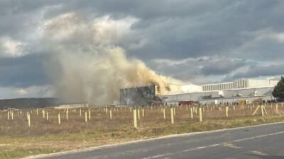 Kırklareli’nin Vize ilçesinde bulunan bir ilaç fabrikasının depo kısmında çıkan