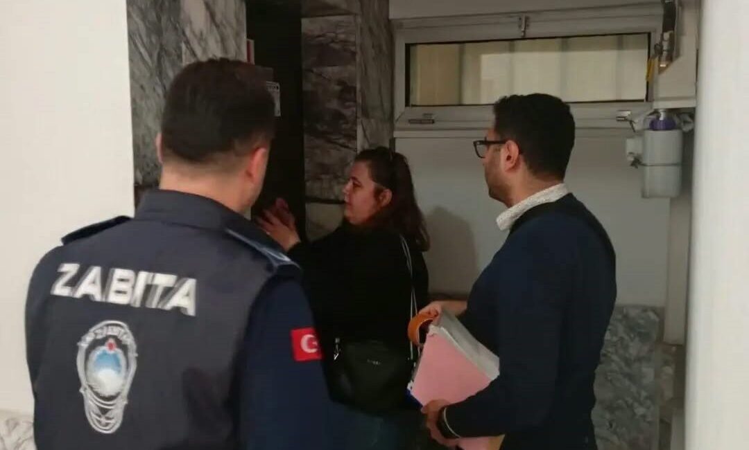 Germencik ilçesinde yapılan denetimlerde eksiklikler tespit edilen ve kırmızı etiket