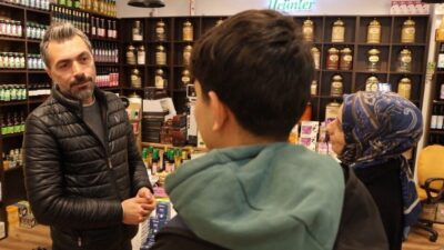 Kırşehir’de sonbaharın gelmesiyle birlikte gribal enfeksiyonlara karşı bitkisel ürünlere ilgi