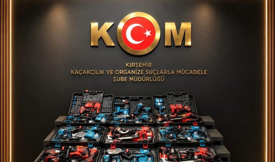 Kırşehir’de polis, durdurduğu bir araçta gerçekleştirdiği aramada, toplam 88 parça