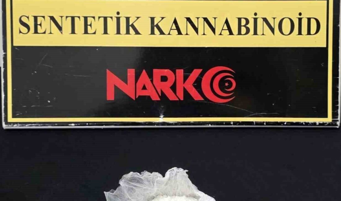 Kırşehir İl Emniyet Müdürlüğü ekiplerinin gerçekleştirdiği operasyonda durdurulan bir araçtan