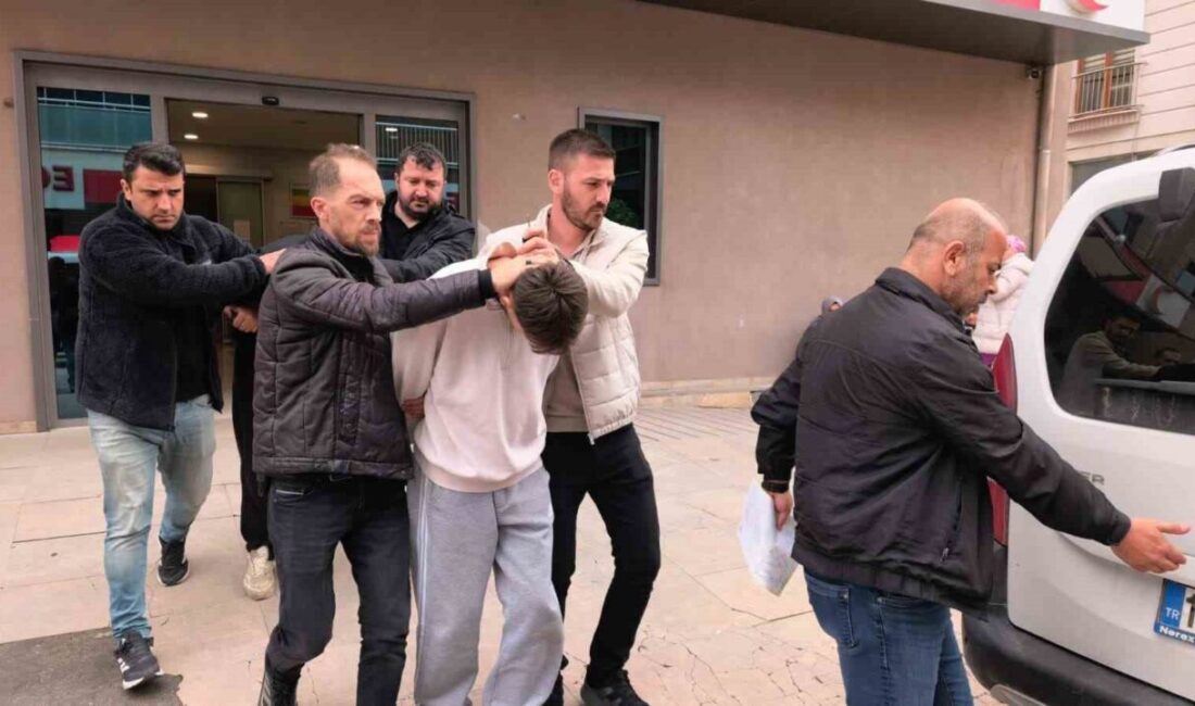 Bursa’nın İnegöl ilçesinde meydana gelen bıçaklı kavgada, kız meselesi nedeniyle