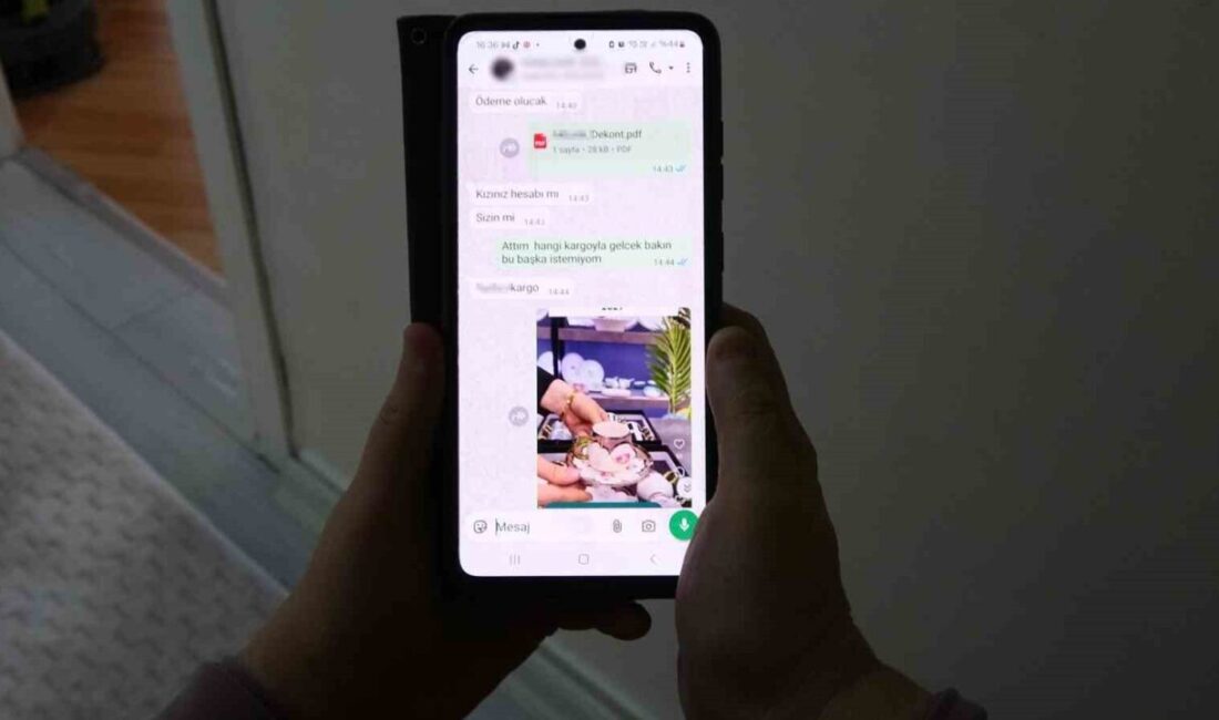 Kastamonu’da yaşayan bir engelli kadın, internet üzerinden kızına fincan takımı