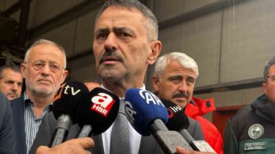 Kocaeli Valisi İlhami Aktaş, eski Yaylacık Mahallesi Muhtarı Mustafa Gedikli’nin