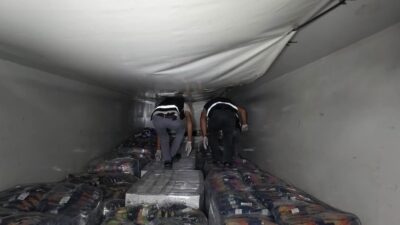 İzmit ilçesinde, Kocaeli Emniyet Müdürlüğü Kaçakçılık ve Organize Suçlarla Mücadele
