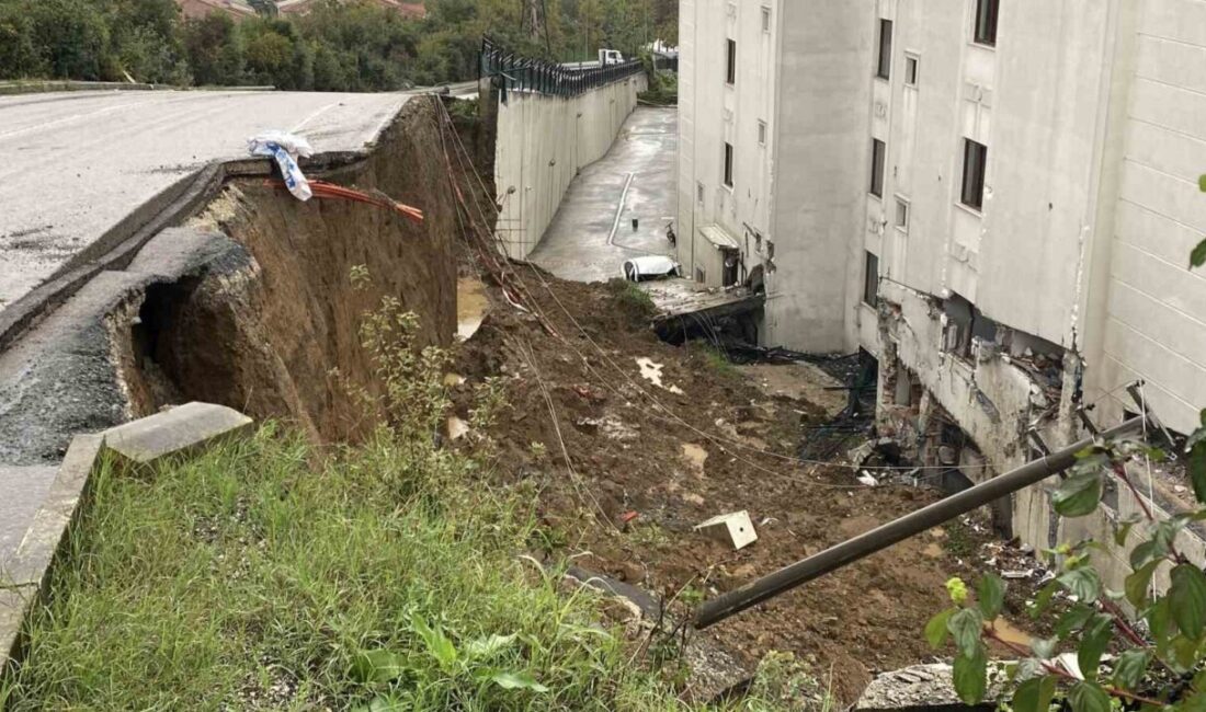 Gölcük ilçesinde meydana gelen yağmur sonrası istinat duvarının çökmesi olayıyla