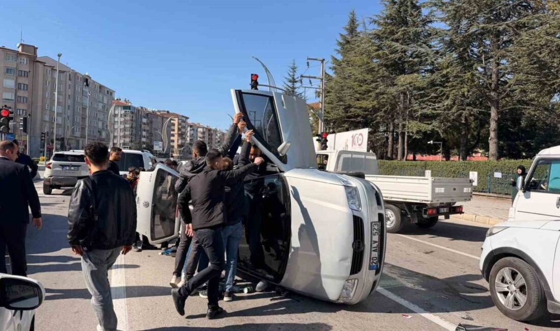 Afyonkarahisar’da meydana gelen trafik kazasında kontrolü kaybeden bir araç, kırmızı