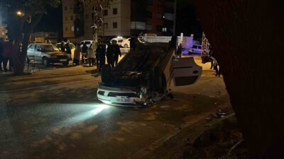 Konya’nın Merkez Karatay ilçesinde, iki otomobilin çarpışması sonucu bir araç